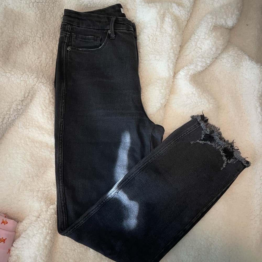 Good American “good curve” straight black jeans